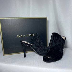 Ava & Aiden Cora Black Heels Size 6